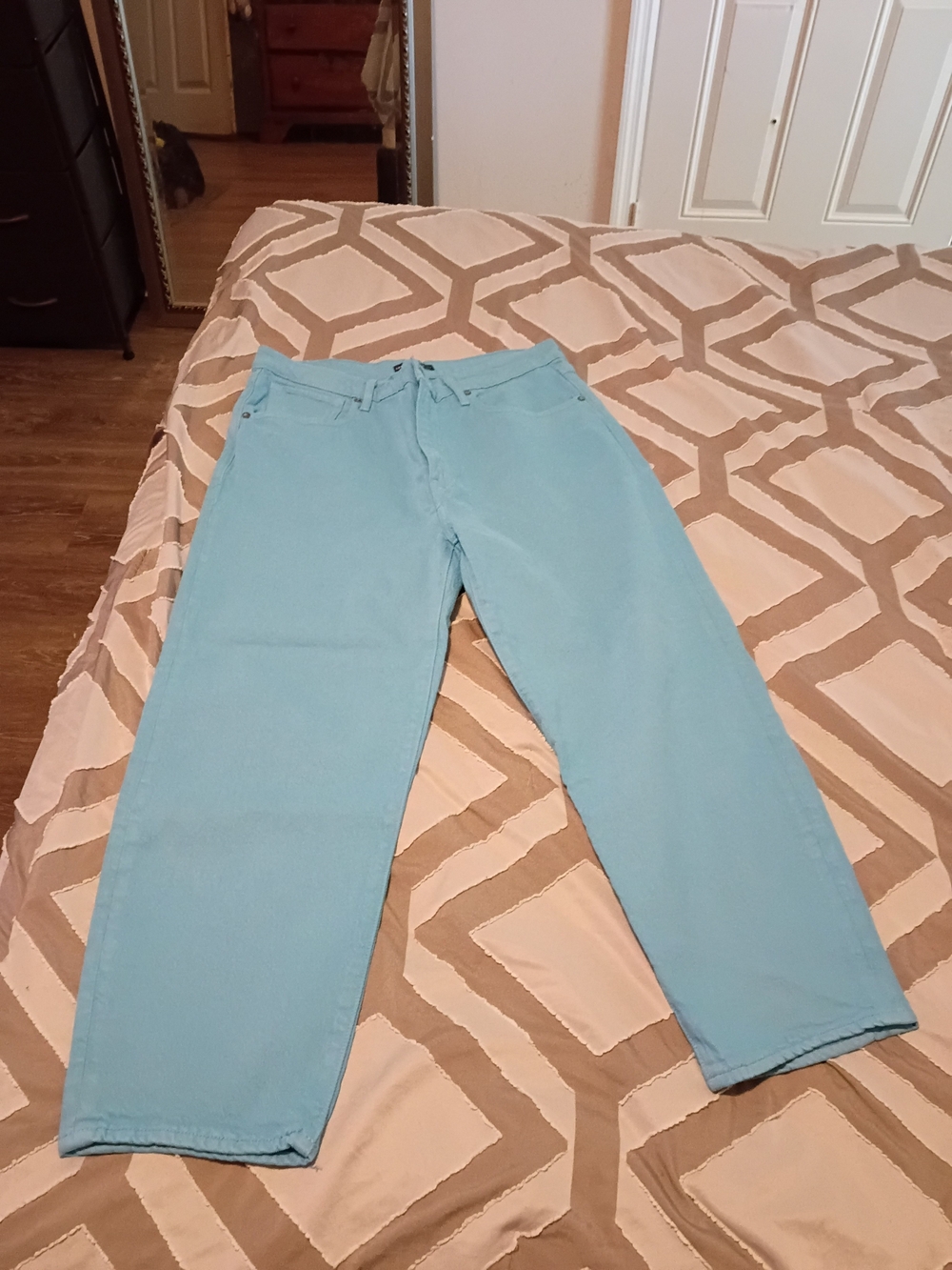 Levi's Light Blue Women's Cropped Jeans